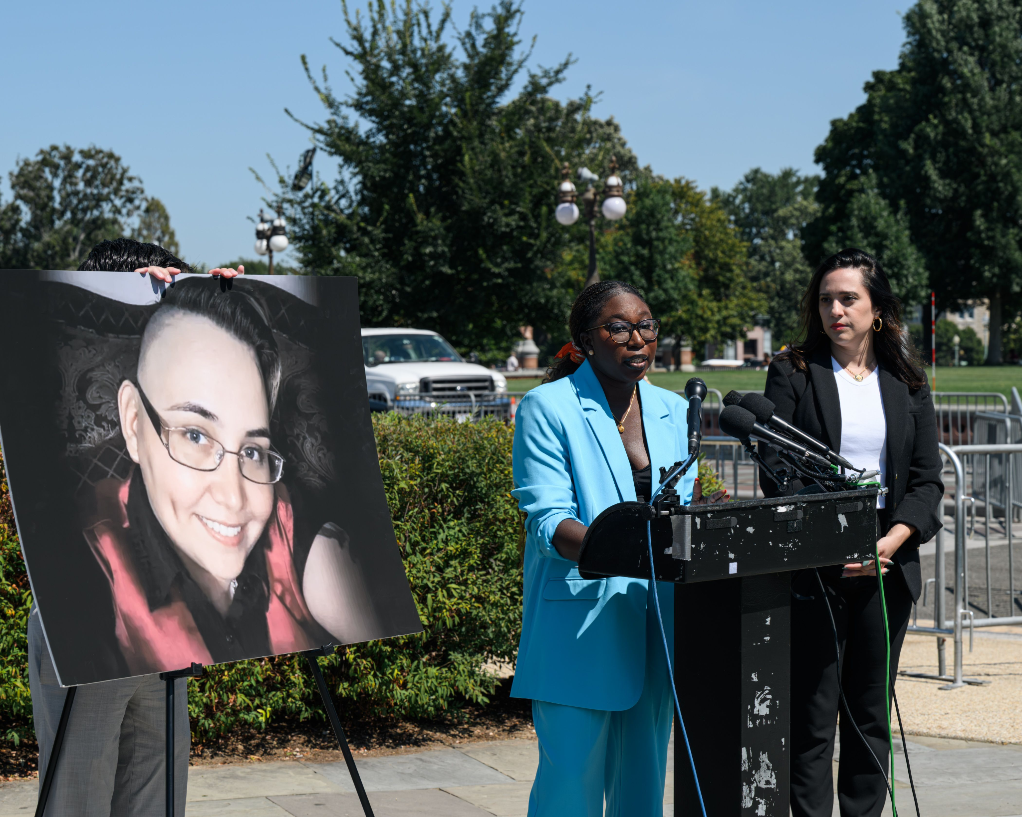Ansari Outside Capitol